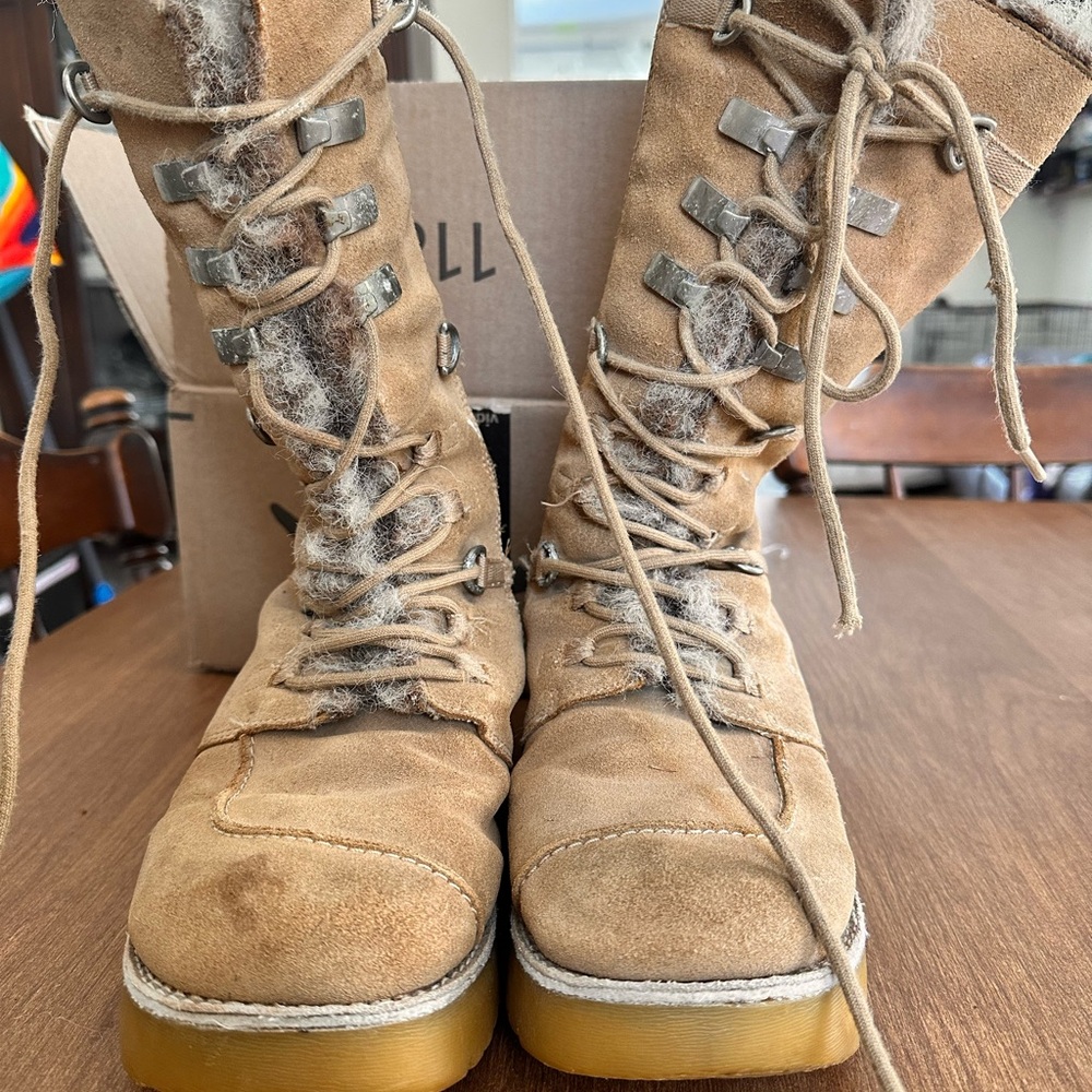 Lush Furry Beige Boots, super warm and cozy!
